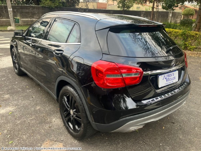 Mercedes-Benz GLA 200 ADVANCE 2014/2015
